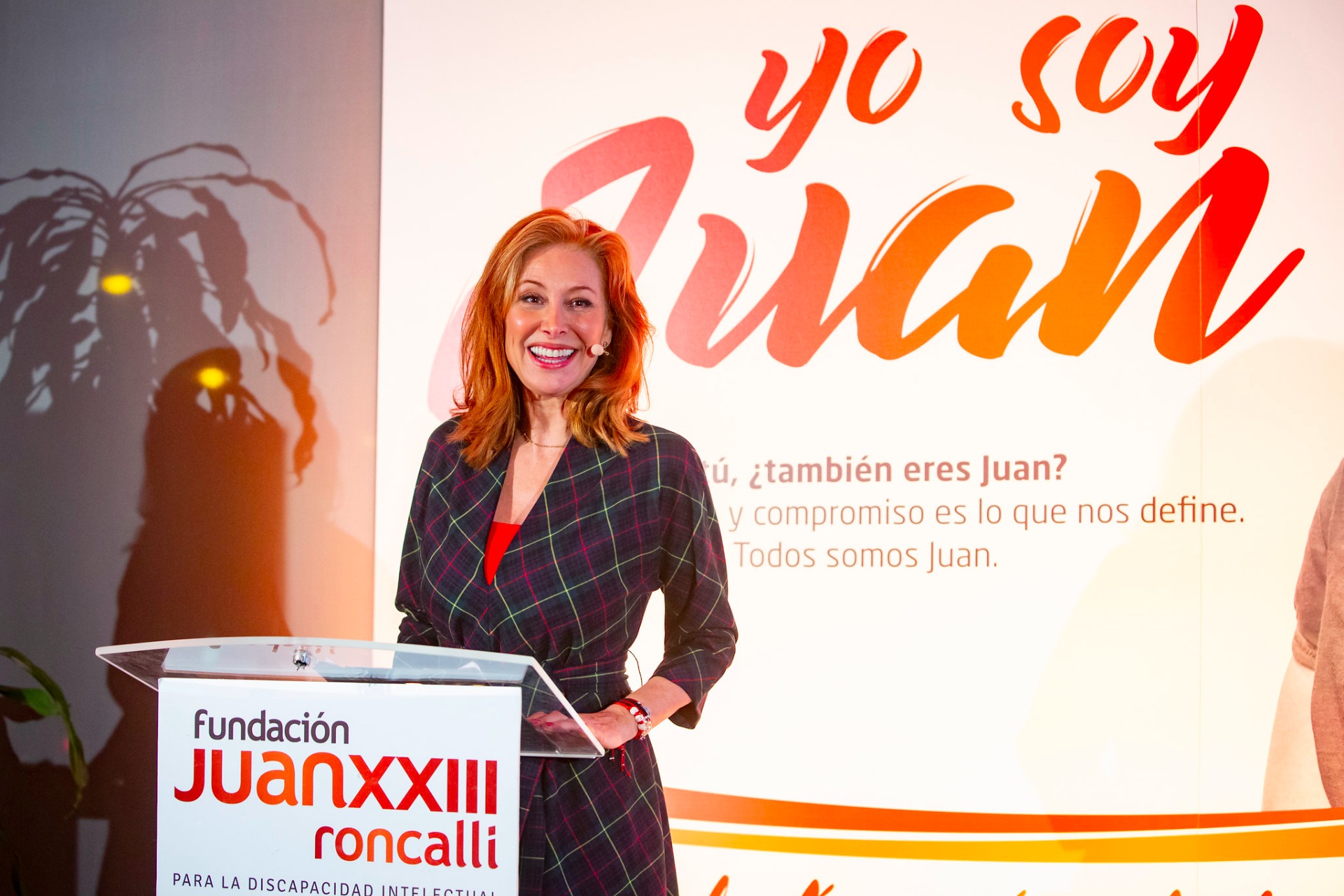 Teresa Viejo conduce el acto